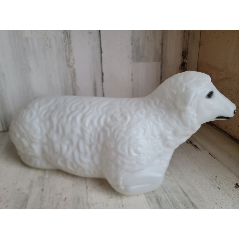 Empire sheep white nativity scene Xmas blow mold lawn decor vintage figure